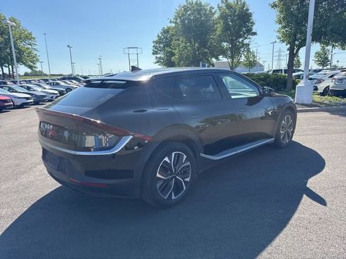 Used 2024 Kia EV6 Light AWD/4WD image 13
