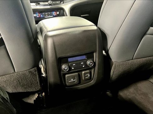 Used 2023 Buick Enclave Premium image 30