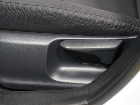 Certified 2025 Toyota Corolla LE image 30