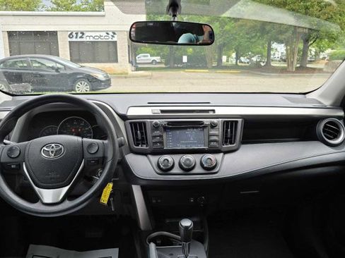 Used 2016 Toyota RAV4 LE AWD/4WD image 13