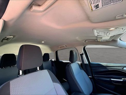 Used 2018 Ford Escape SE w/ Ford Safe & Smart Package AWD/4WD image 11