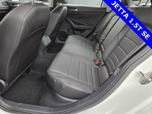 Used 2023 Volkswagen Jetta SE image 20