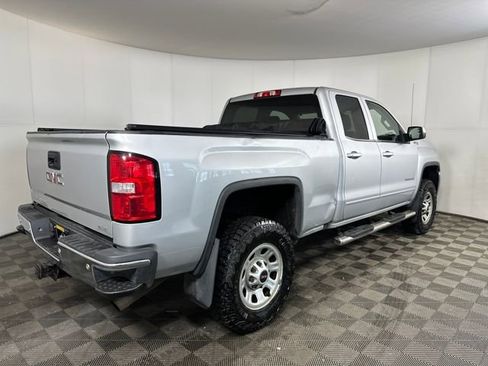 Used 2018 GMC Sierra 2500 SLE image 3
