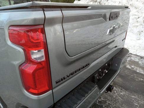 Used 2024 Chevrolet Silverado 1500 RST image 8