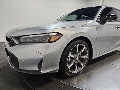 Used 2025 Honda Civic Sport Touring image 6