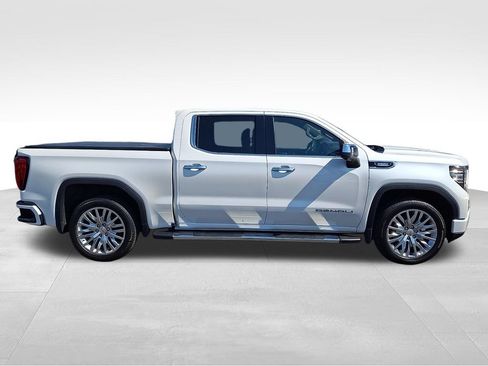 Used 2023 GMC Sierra 1500 Denali AWD/4WD image 7