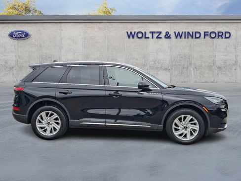 Used 2021 Lincoln Corsair AWD image 7