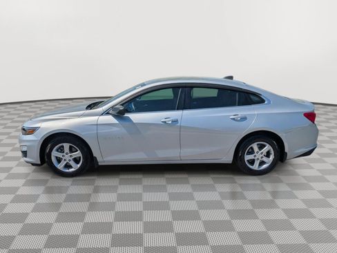 Used 2020 Chevrolet Malibu LS FWD image 2