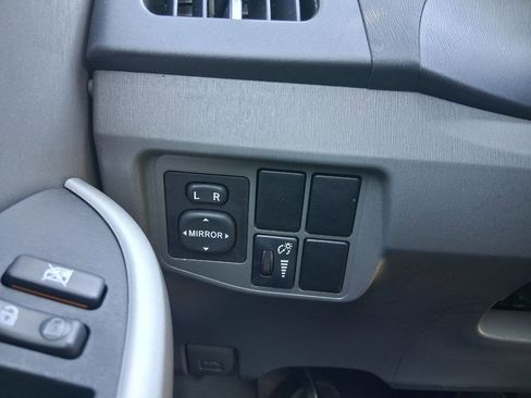 Used 2011 Toyota Prius Three w/ Navigation Pkg image 26