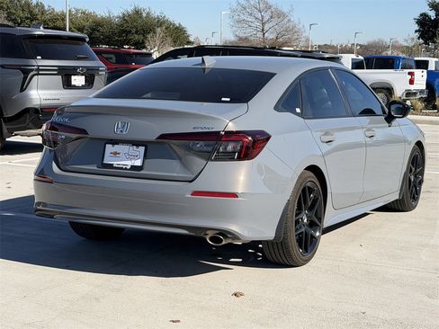 Used 2025 Honda Civic Sport image 4