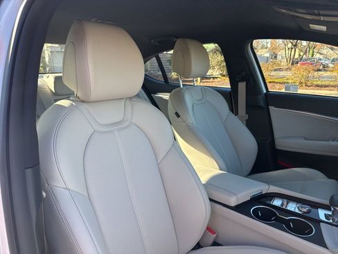 New 2025 Genesis G70 2.5T image 35