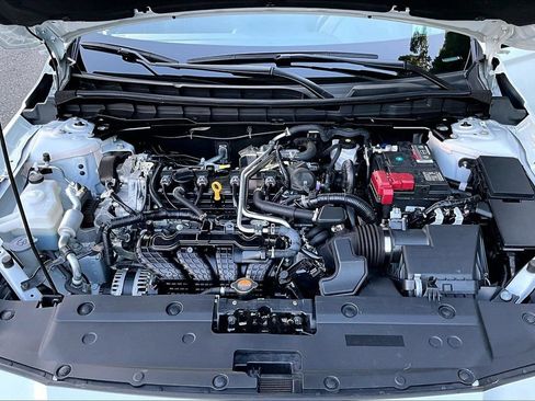 Used 2024 Nissan Altima 2.5 SR w/ SR Premium Package FWD image 24