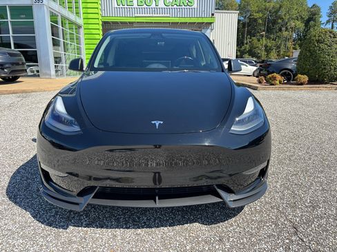 Used 2021 Tesla Model Y Performance image 10