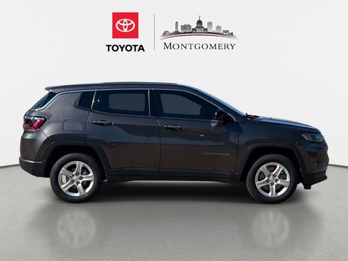 Used 2023 Jeep Compass Sport AWD/4WD image 2