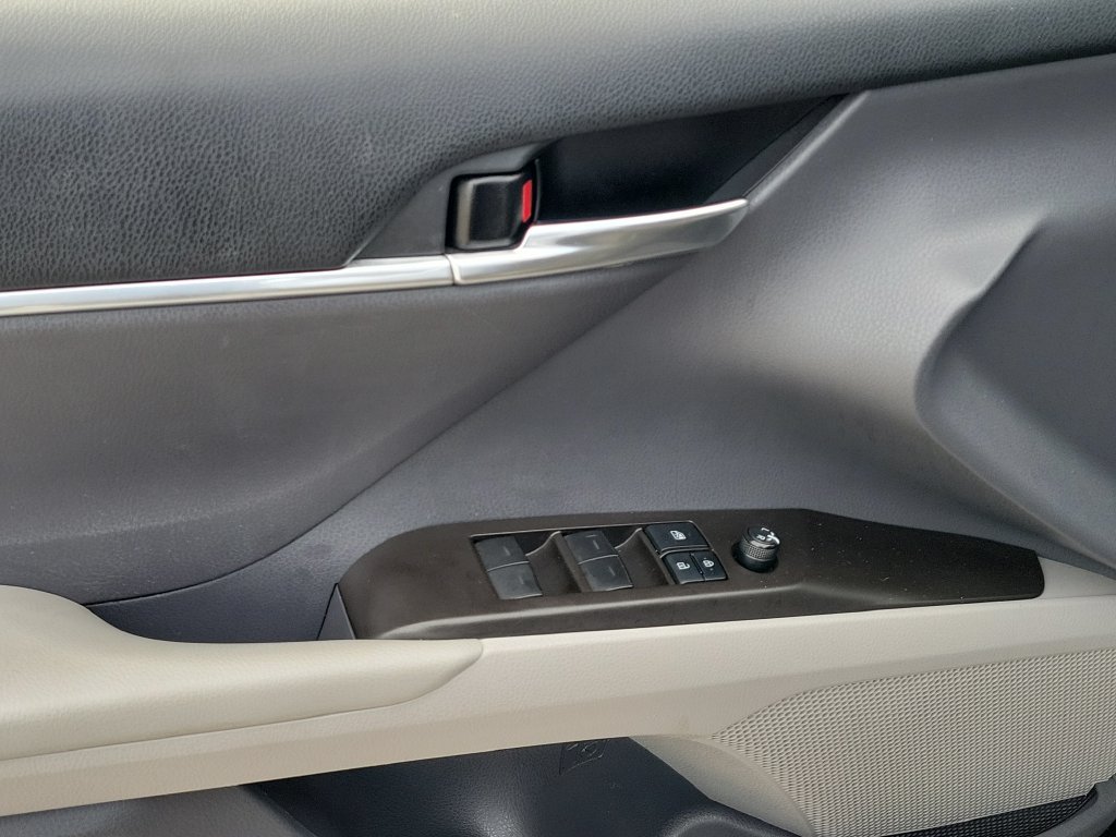 Certified 2022 Toyota Camry LE FWD image 20