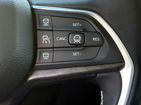 New 2026 Jeep Grand Cherokee Limited AWD/4WD image 15