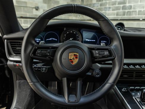 Used 2020 Porsche 911 Carrera RWD image 40