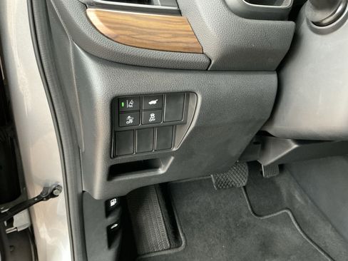Used 2020 Honda CR-V Touring image 30