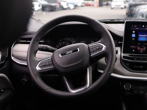Used 2025 Jeep Compass Limited AWD/4WD image 22