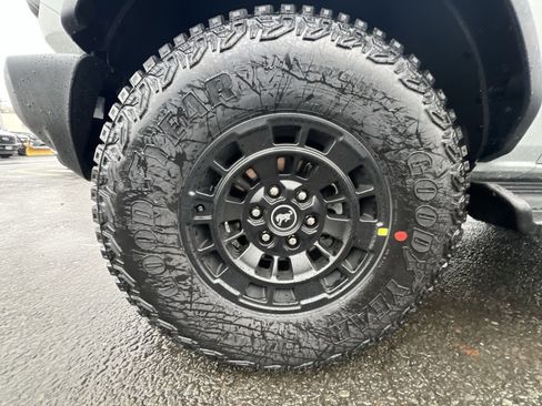 New 2026 Ford Bronco Outer Banks w/ Sasquatch Package image 12