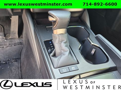 Used 2025 Lexus ES 300h w/ Premium Package FWD image 21