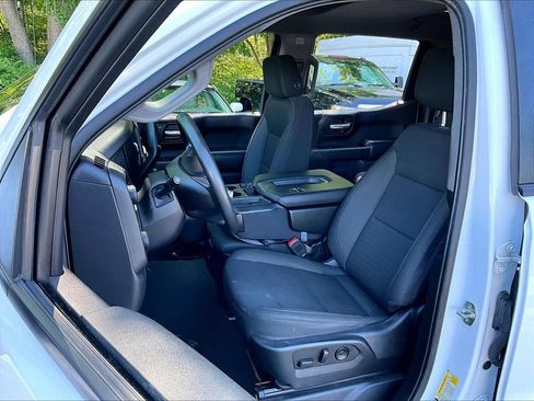 Used 2023 Chevrolet Silverado 1500 Custom AWD/4WD image 10