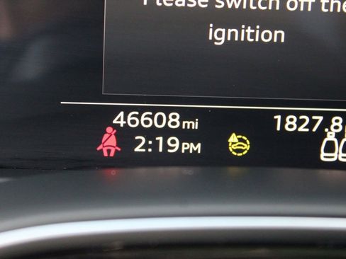 Used 2024 Audi Q8 Premium Plus image 17