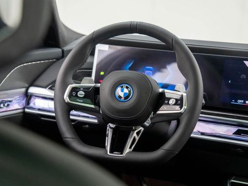 New 2026 BMW 750e xDrive w/ Executive Package image 12