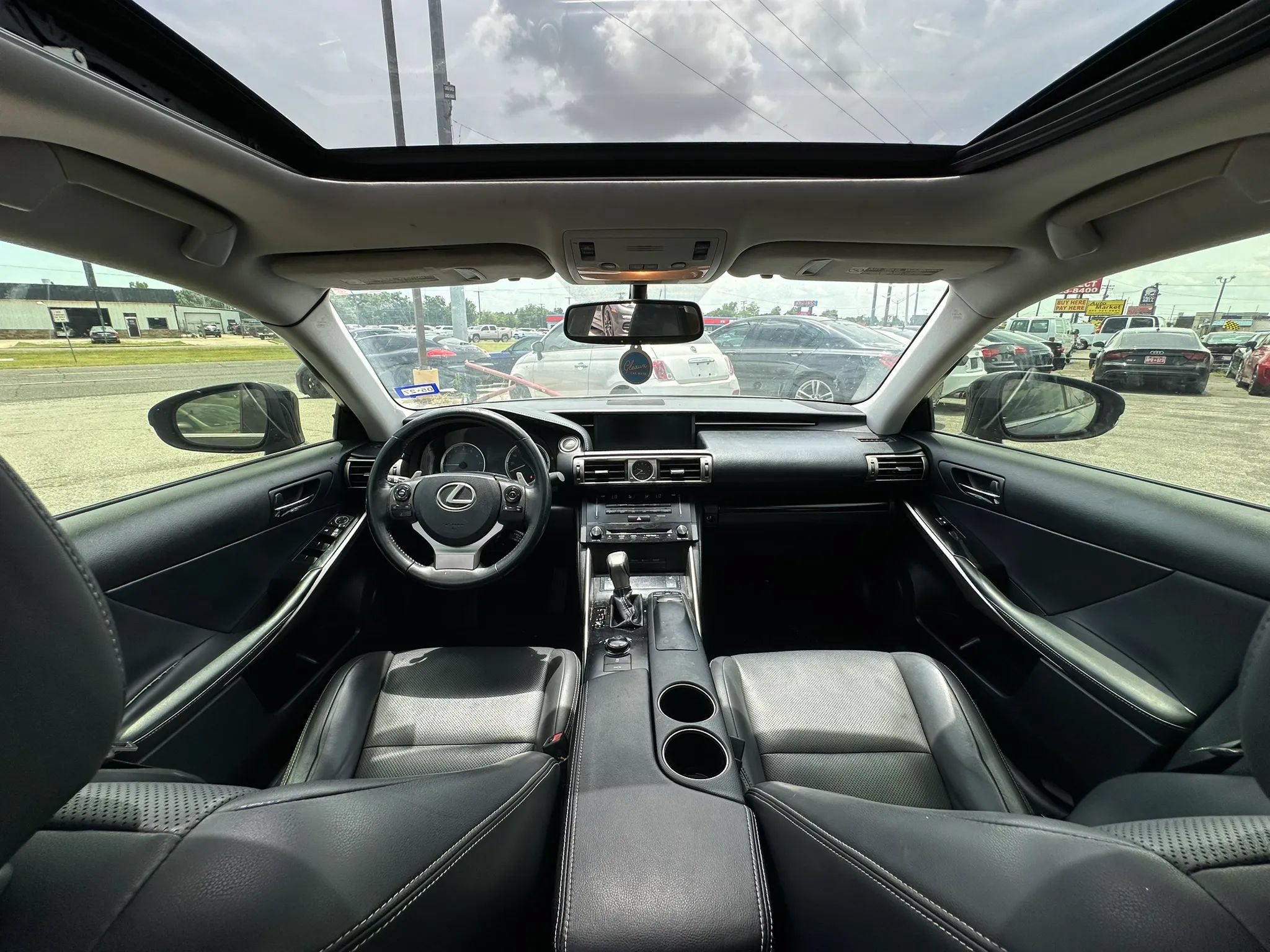 Used 2014 Lexus IS 250 w/ Navigation Package RWD image 2