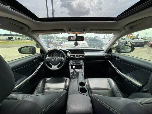 Used 2014 Lexus IS 250 w/ Navigation Package RWD image 2