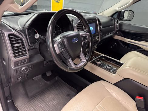 Used 2018 Ford Expedition Platinum AWD/4WD image 9