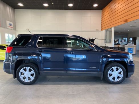 Used 2017 GMC Terrain SLE image 4