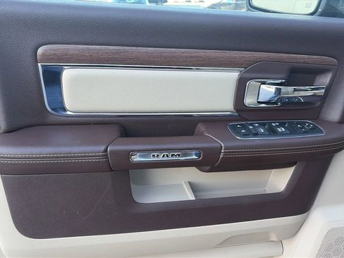 Used 2017 RAM 1500 Laramie w/ Convenience Group image 21