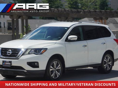 Used 2017 Nissan Pathfinder SL image 1