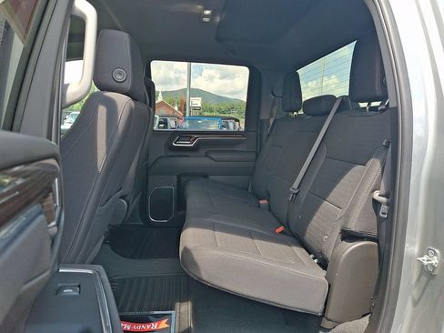 Used 2025 Chevrolet Silverado 2500 LT w/ Convenience Package AWD/4WD image 10