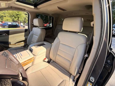 Used 2017 GMC Yukon Denali w/ Open Road Package AWD/4WD image 51