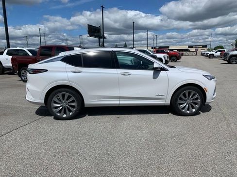 New 2025 Buick Envista Avenir image 3