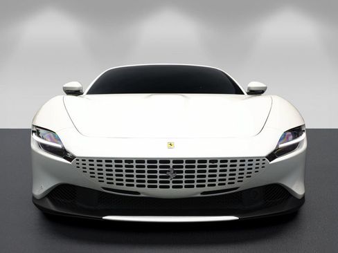 Certified 2021 Ferrari Roma RWD image 8