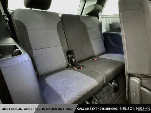 Used 2020 Chevrolet Traverse LS FWD image 25