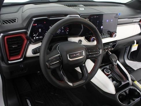 New 2026 GMC Canyon AT4X image 9