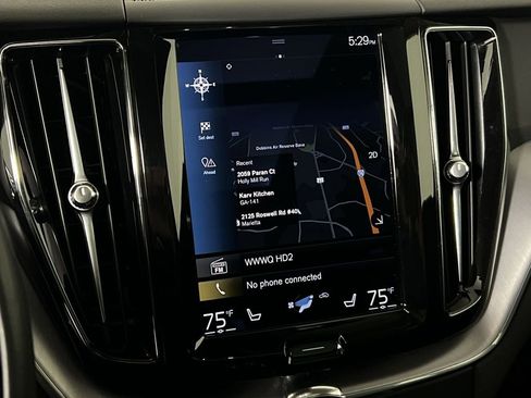 Used 2021 Volvo XC60 T5 Momentum w/ Premium Package image 20