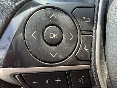 Used 2022 Toyota Camry LE FWD image 21