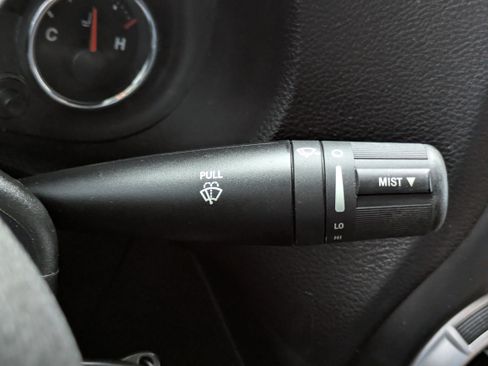 Used 2017 Jeep Wrangler Unlimited Sahara w/ Connectivity Group image 14