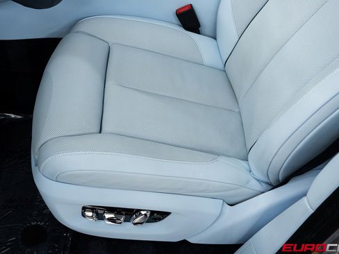 Used 2022 Rolls-Royce Cullinan image 42