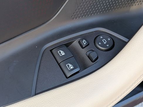 Used 2025 BMW 230i Coupe w/ M Sport Package image 14