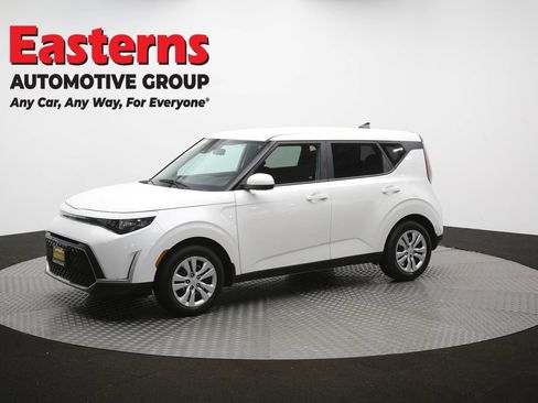 Used 2023 Kia Soul LX FWD image 55