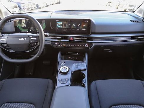 New 2026 Kia Sportage S image 5