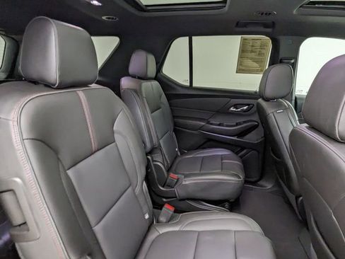 Used 2023 Chevrolet Traverse RS image 39