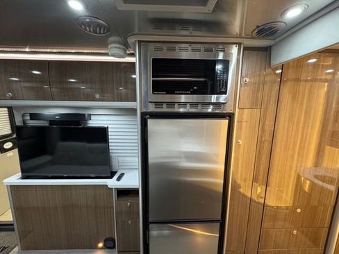 Used 2018 Mercedes-Benz Sprinter 3500 image 33