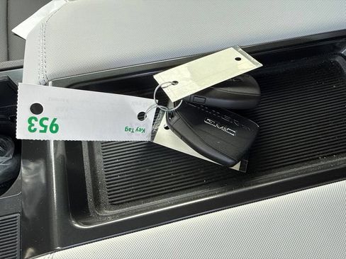Used 2025 GMC Hummer EV 3X AWD/4WD image 9